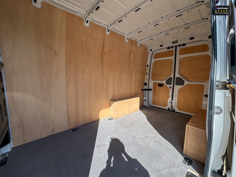 Used Volkswagen Crafter 2024 for sale - 77042098: Photo 12