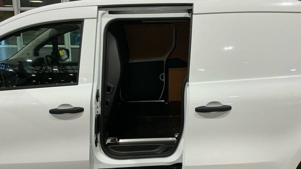 Used Nissan Other 2024 for sale - 77431194: Photo 8