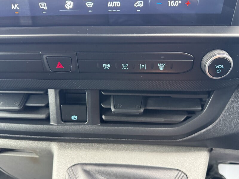 Used Ford Transit Custom 2024 for sale - 77363353: Photo 37