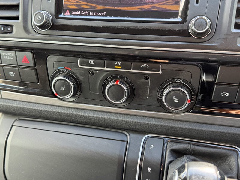 Used Volkswagen Transporter 2018 for sale - 77528208: Photo 38