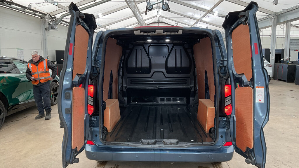 Used Ford Transit Custom 2024 for sale - 77915566: Photo 6