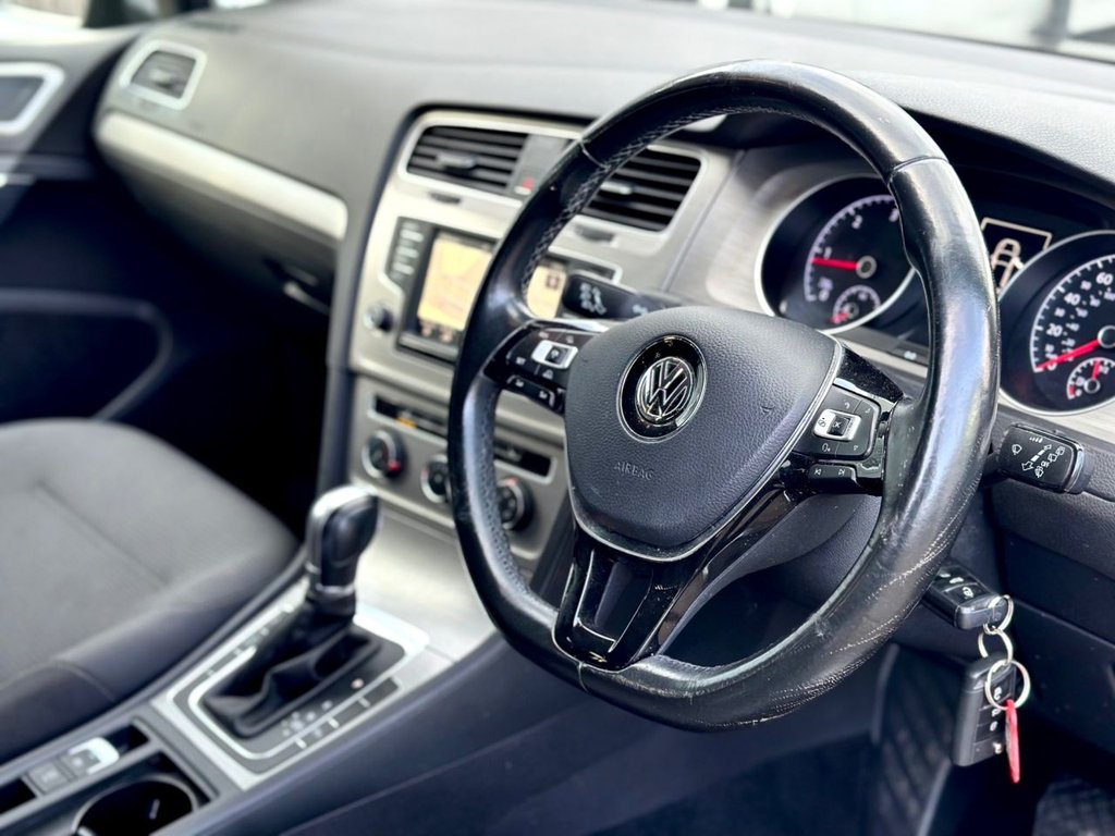 Used Volkswagen Golf 2016 for sale - 77666969: Photo 2