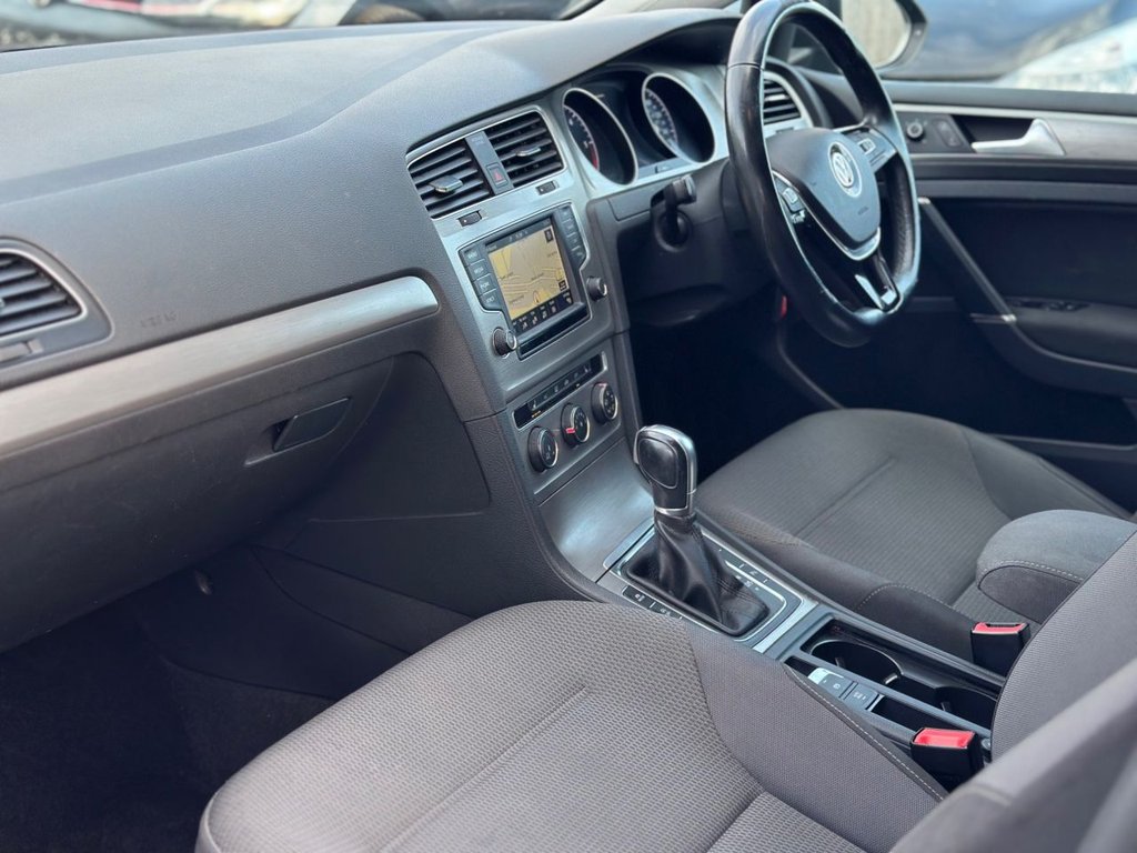 Used Volkswagen Golf 2016 for sale - 77666969: Photo 28