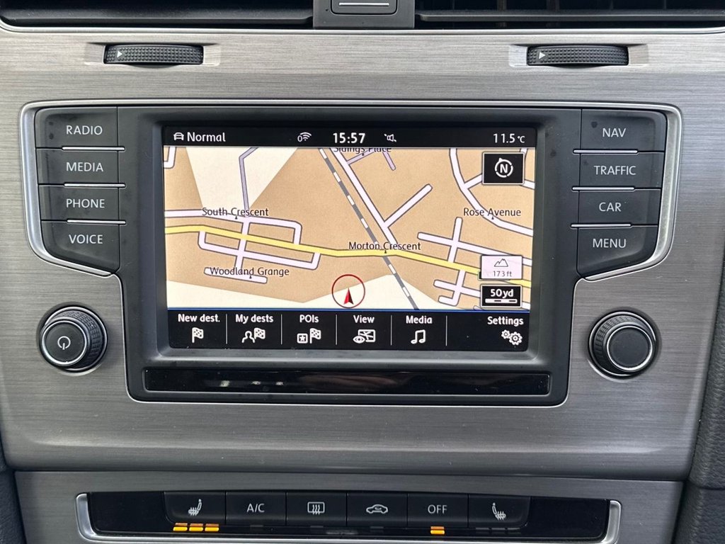 Used Volkswagen Golf 2016 for sale - 77666969: Photo 35