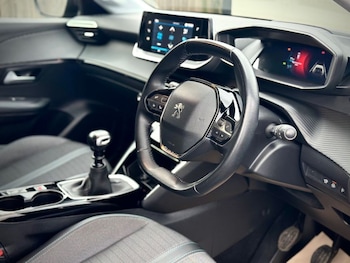 Used Peugeot 208 2021 for sale - 77009531: Photo