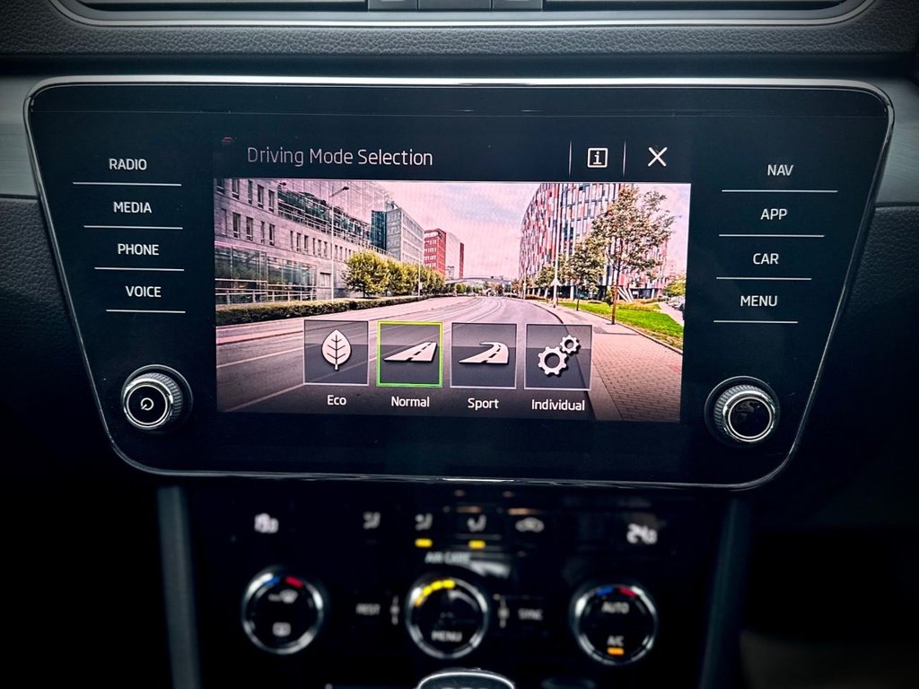 Used Skoda Superb 2017 for sale - 78002795: Photo 33