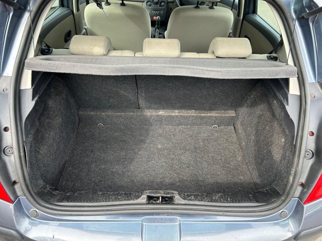 Used Renault Clio 2006 for sale - 77009515: Photo 23