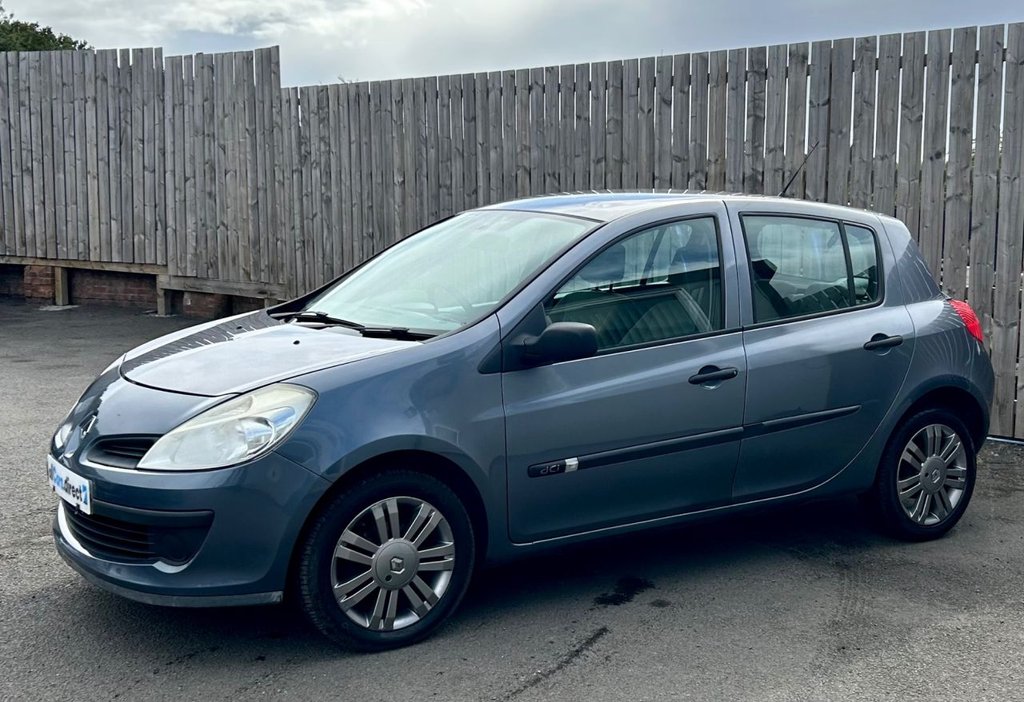 Used Renault Clio 2006 for sale - 77009515: Photo 3