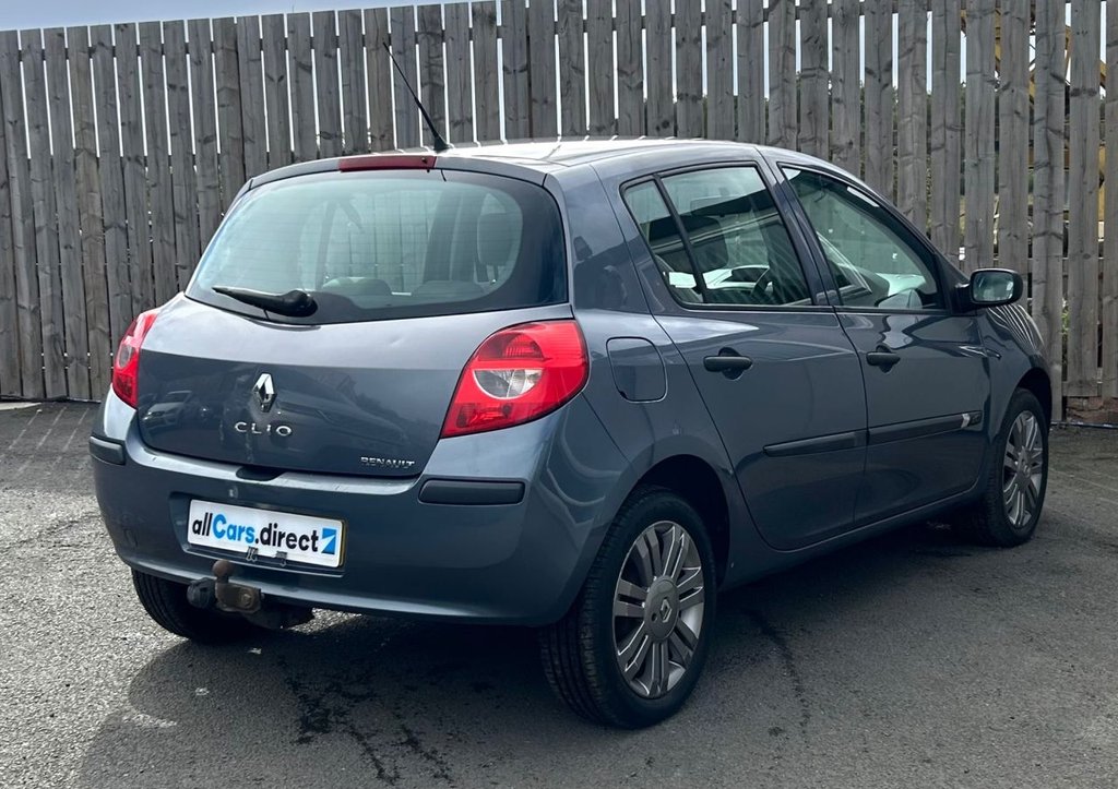Used Renault Clio 2006 for sale - 77009515: Photo 8