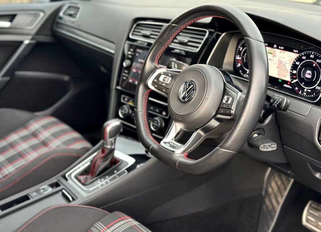 Used Volkswagen Golf 2018 for sale - 77905042: Photo 3