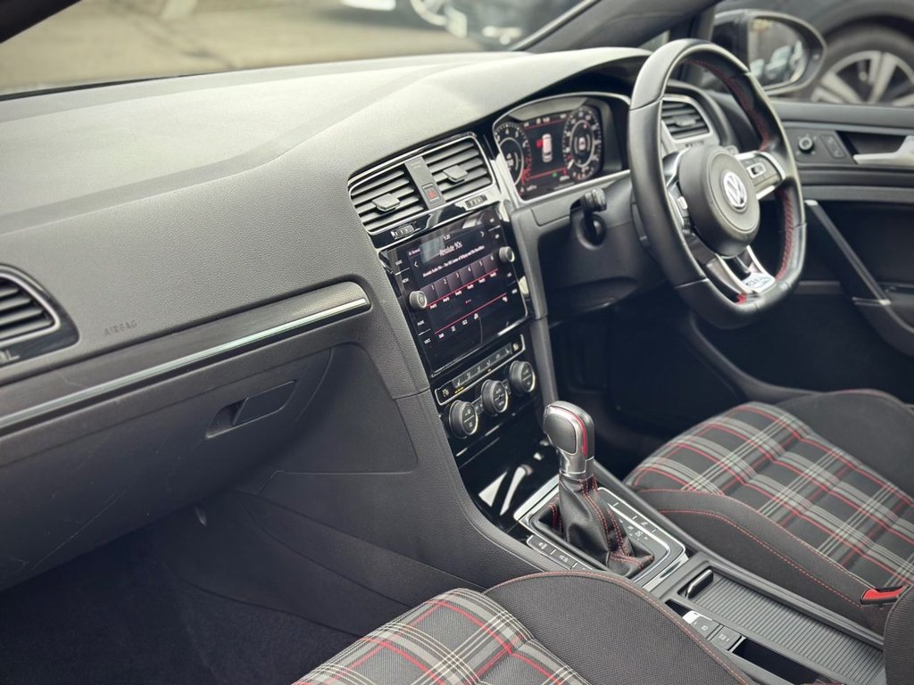 Used Volkswagen Golf 2018 for sale - 77952713: Photo 21
