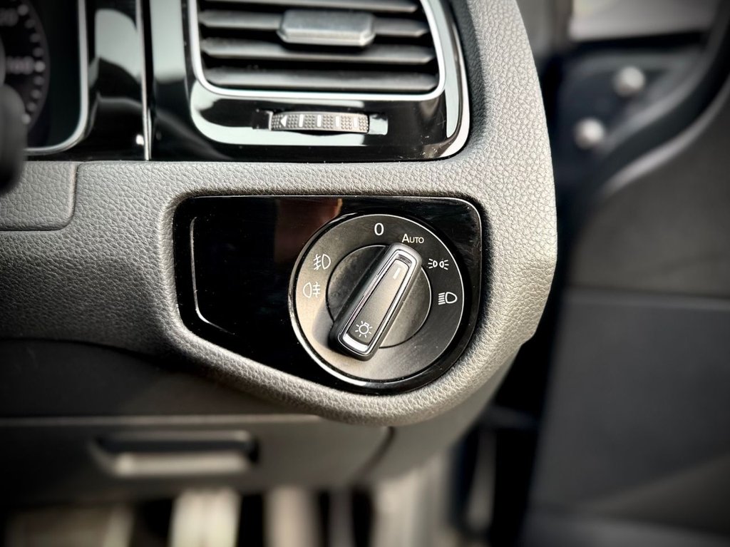 Used Volkswagen Golf 2018 for sale - 77952713: Photo 45