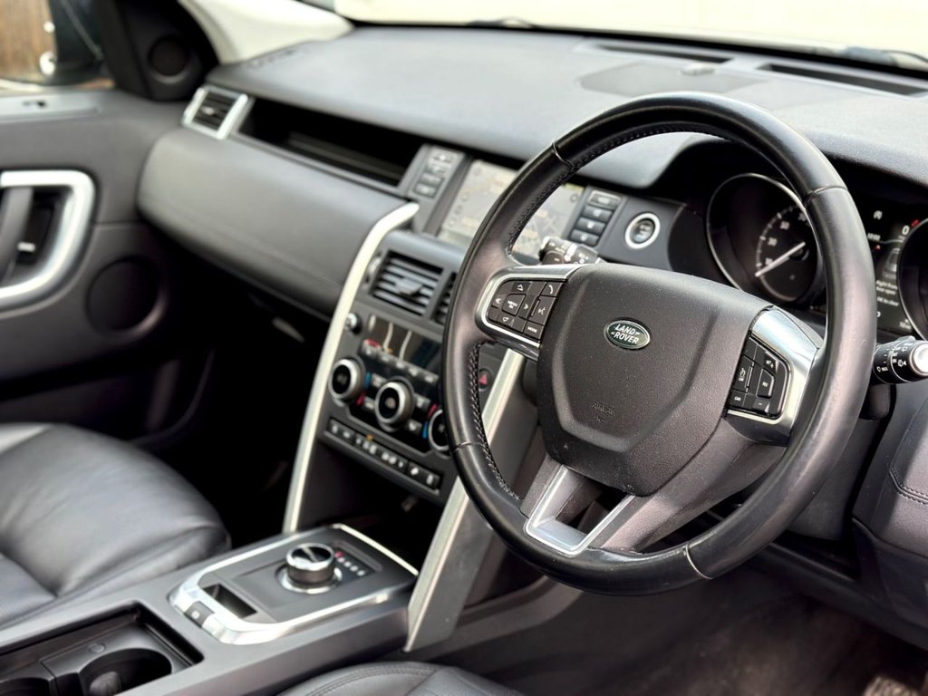 Used Land Rover Discovery Sport 2018 for sale - 77394670: Photo 2