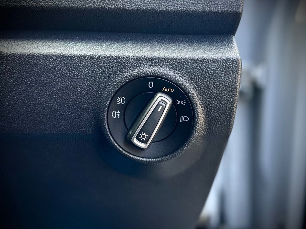 Used Volkswagen T-Roc 2019 for sale - 77533958: Photo 25