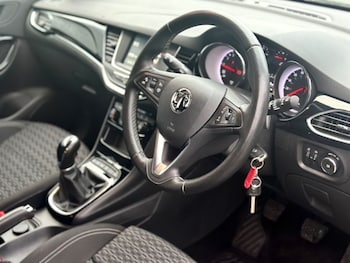 Used Vauxhall Astra 2019 for sale - 77009527: Photo
