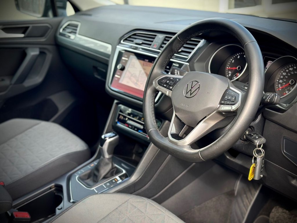 Used Volkswagen Tiguan 2021 for sale - 78124192: Photo 2