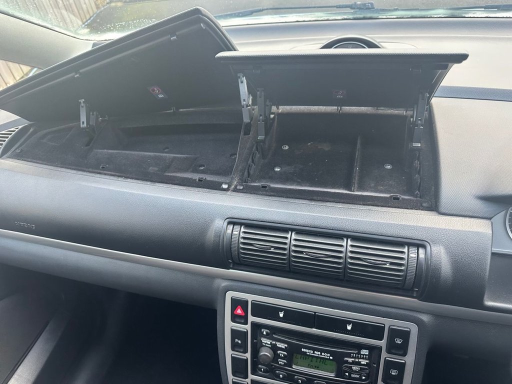 Used Ford Galaxy 2004 for sale - 77171617: Photo 11