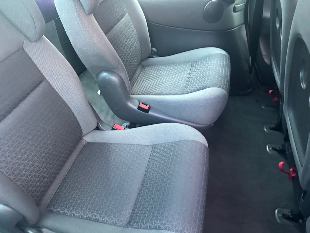 Used Ford Galaxy 2004 for sale - 77171617: Photo 19