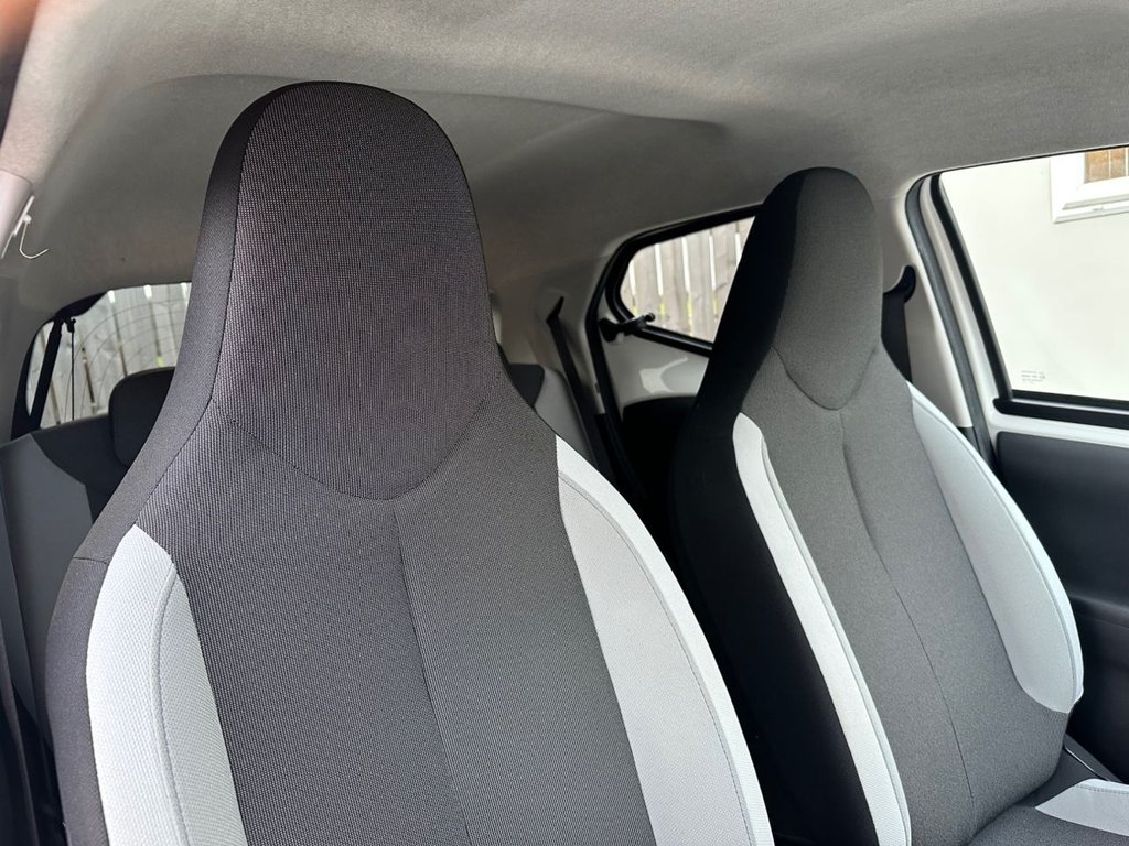 Used Toyota AYGO 2017 for sale - 77276532: Photo 25