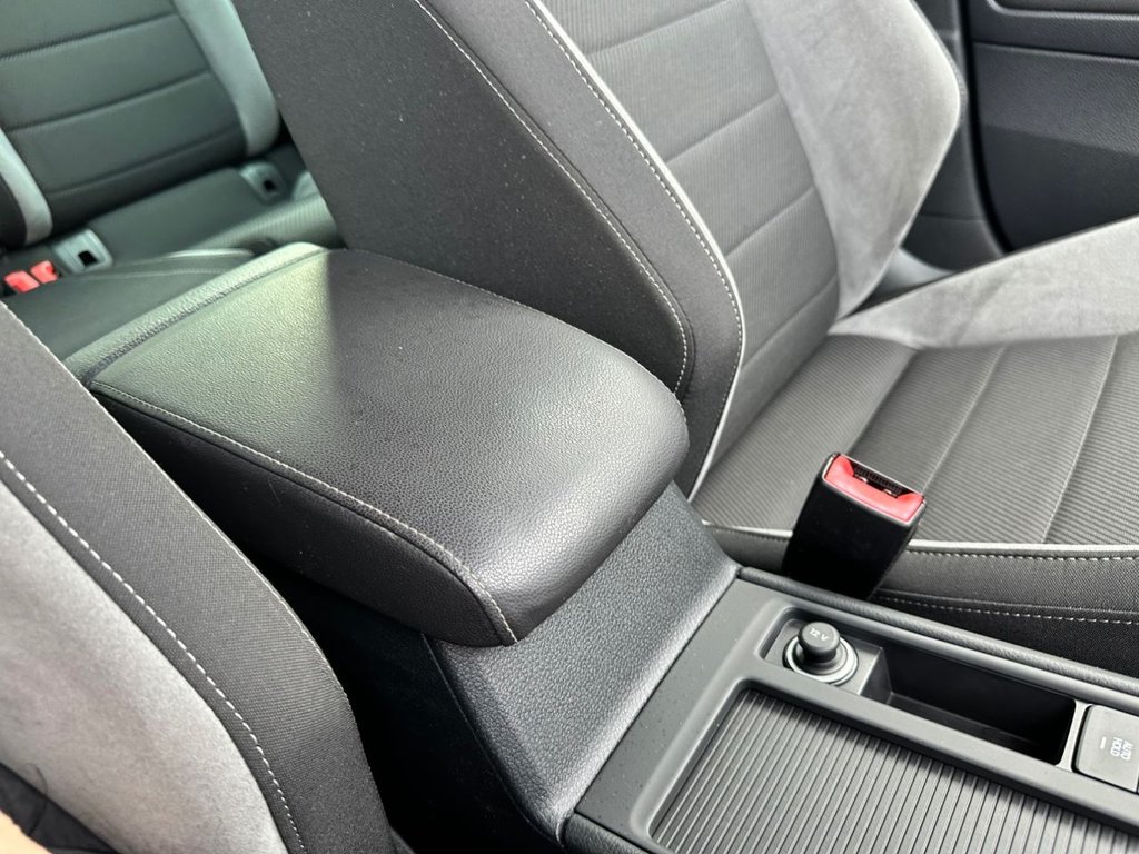 Used Volkswagen Golf 2015 for sale - 77952484: Photo 40