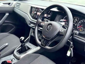 Used Volkswagen Polo 2018 for sale - 77747931: Photo