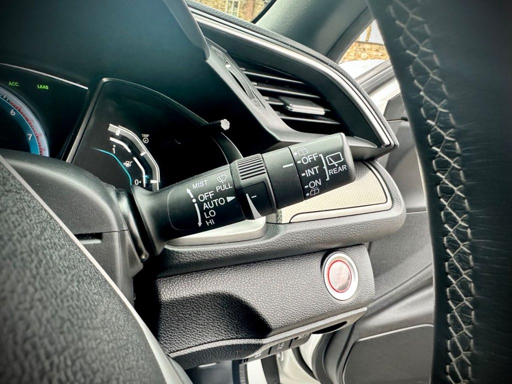 Used Honda Civic 2017 for sale - 78095870: Photo 30