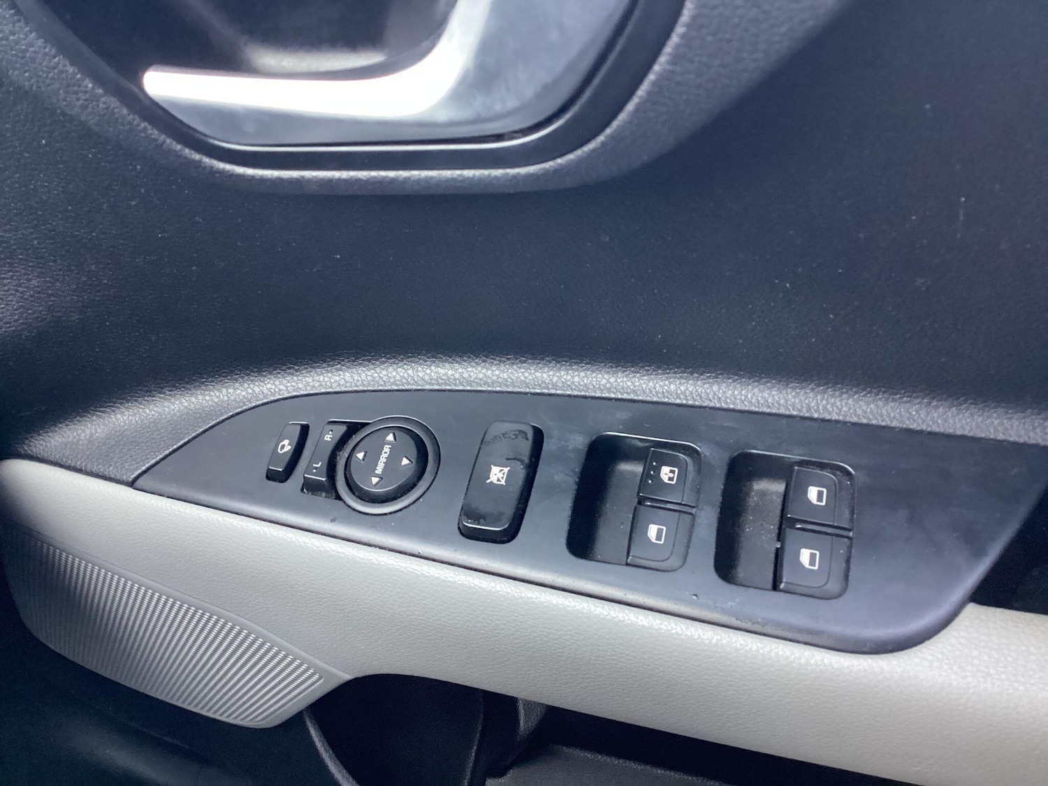 Used Kia Stonic for sale - 77425516: Photo 25