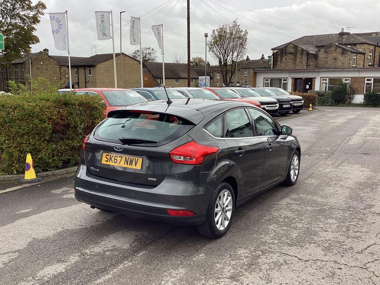 Used Ford Focus 2017 for sale - 76441354: Photo 2