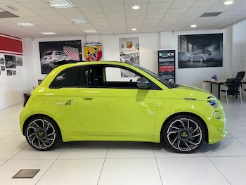 Used Abarth 500C 2024 for sale - 77242589: Photo