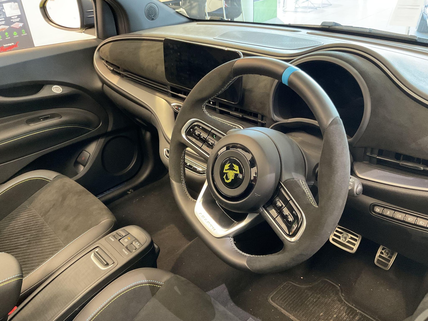 Used Abarth 500C for sale - 77242589: Photo 9