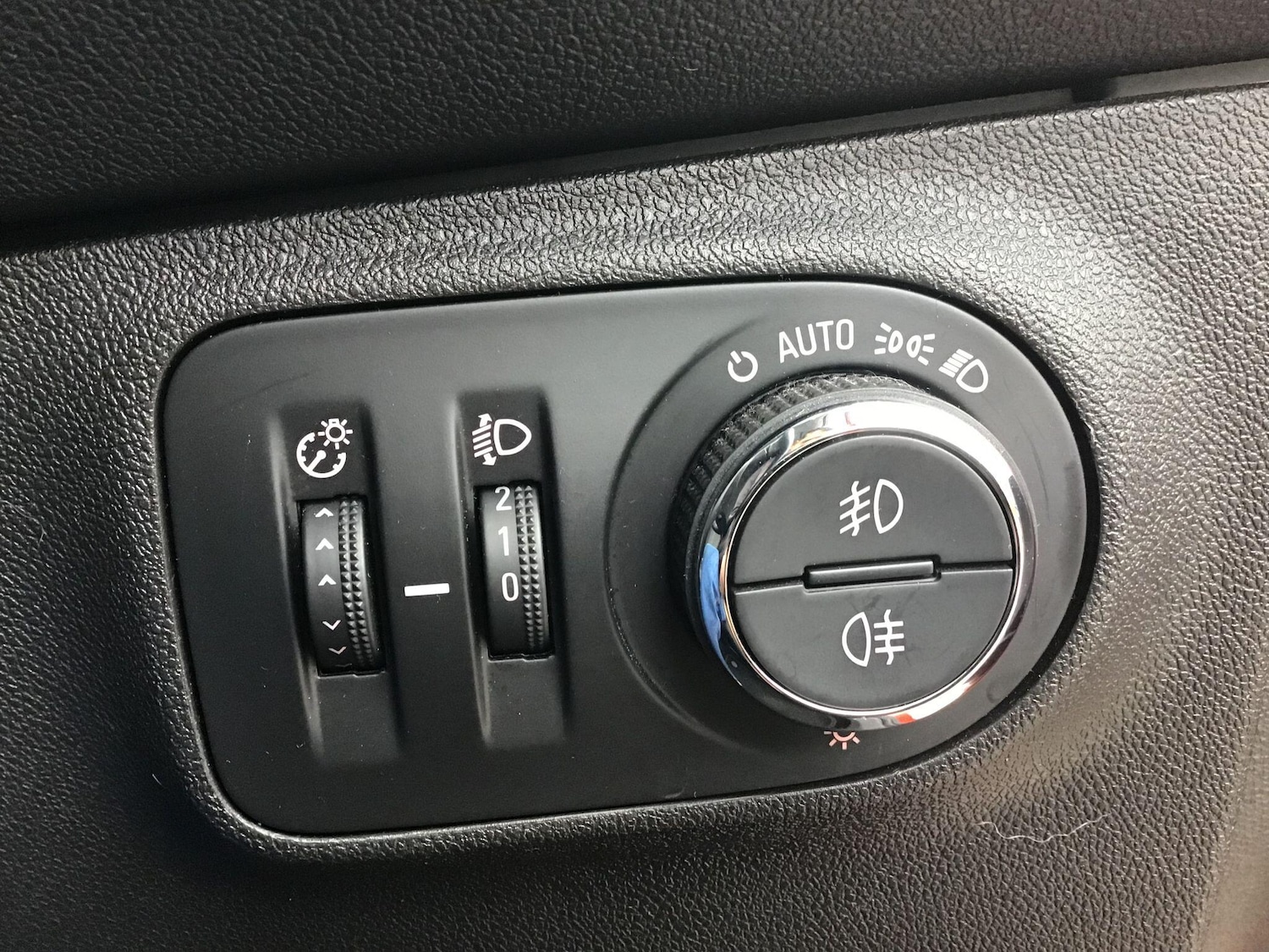 Used Vauxhall Corsa for sale - 76645345: Photo 15