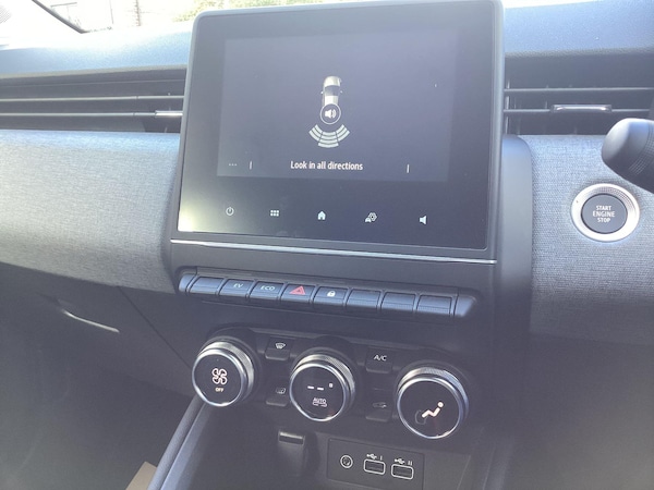 Used Renault Clio 2025 for sale - 76138074: Photo 24