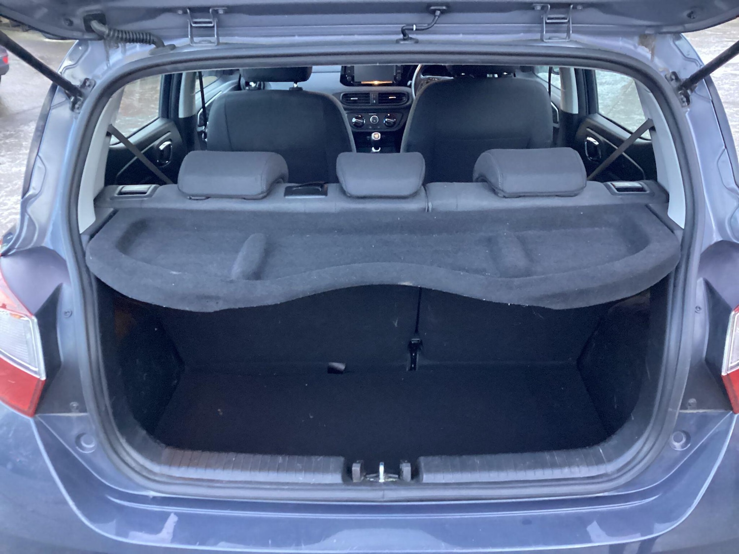 Used Hyundai i10 2023 for sale - 77166707: Photo 10