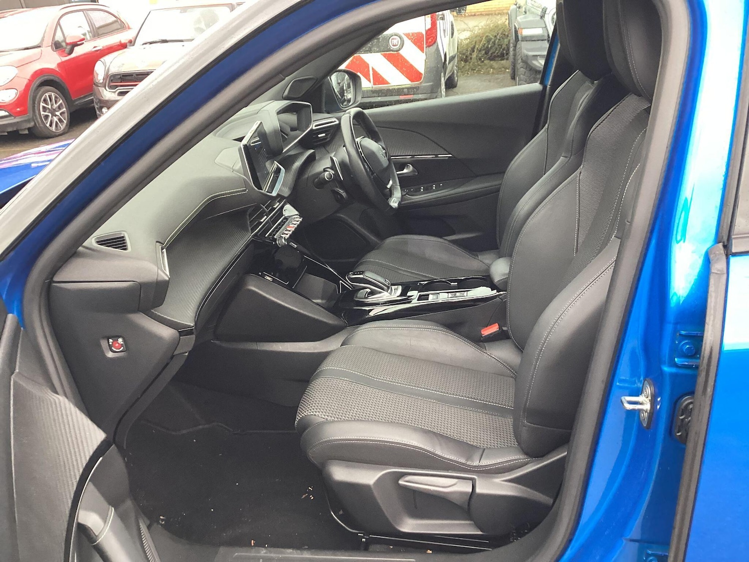 Used Peugeot 2008 2021 for sale - 76926989: Photo 9