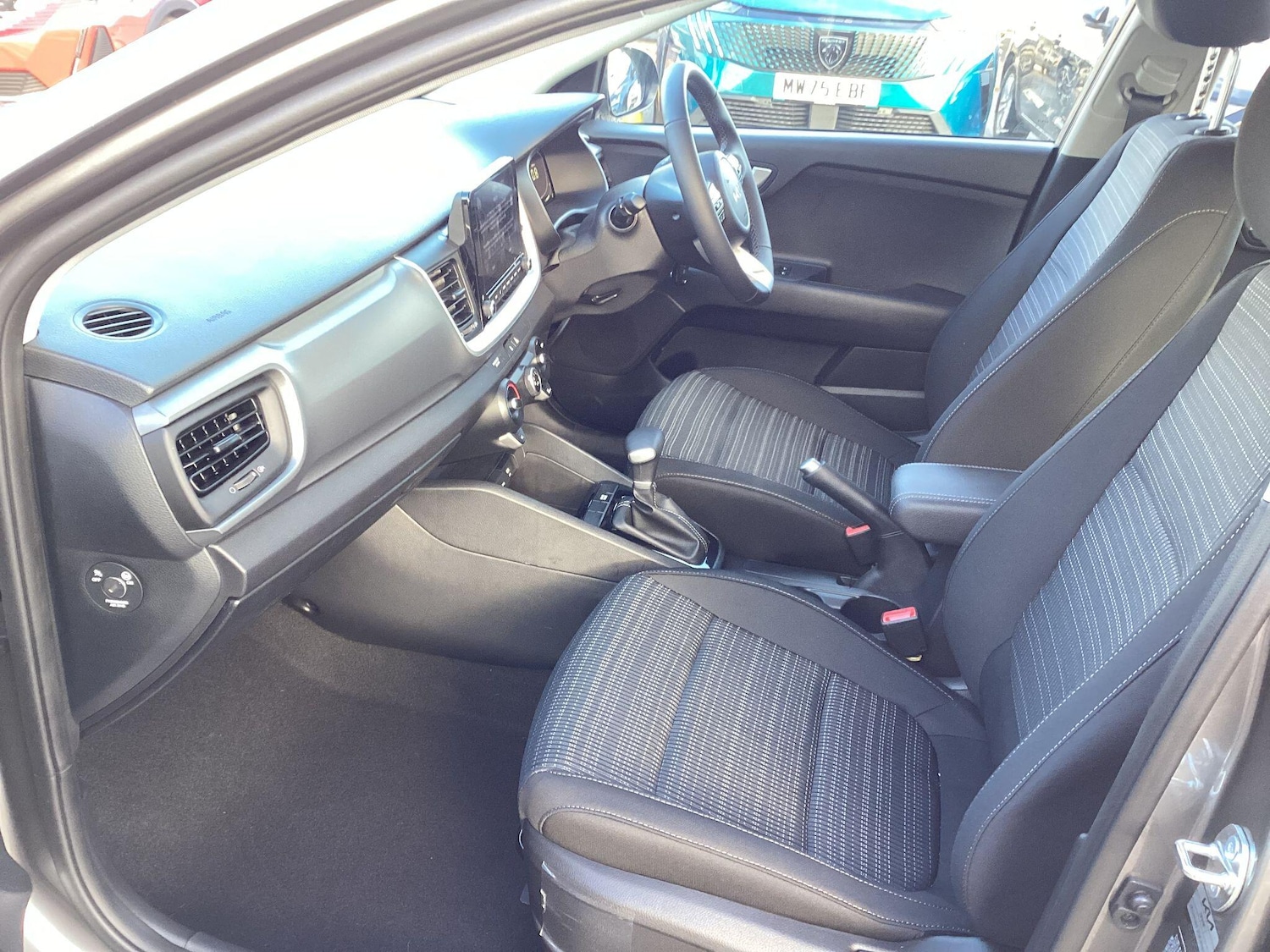 Used Kia Stonic 2025 for sale - 77021113: Photo 14