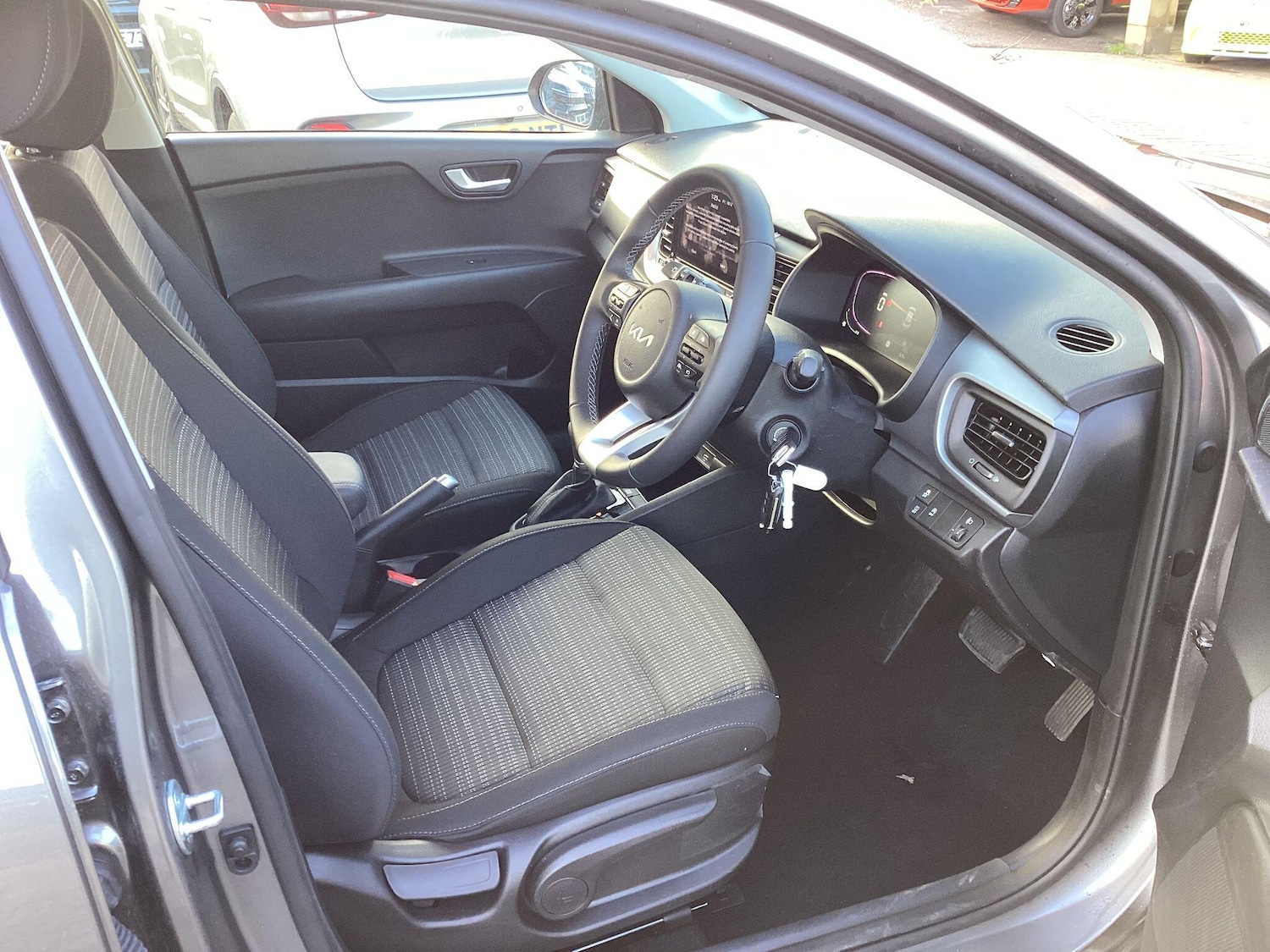 Used Kia Stonic 2025 for sale - 77021113: Photo 15