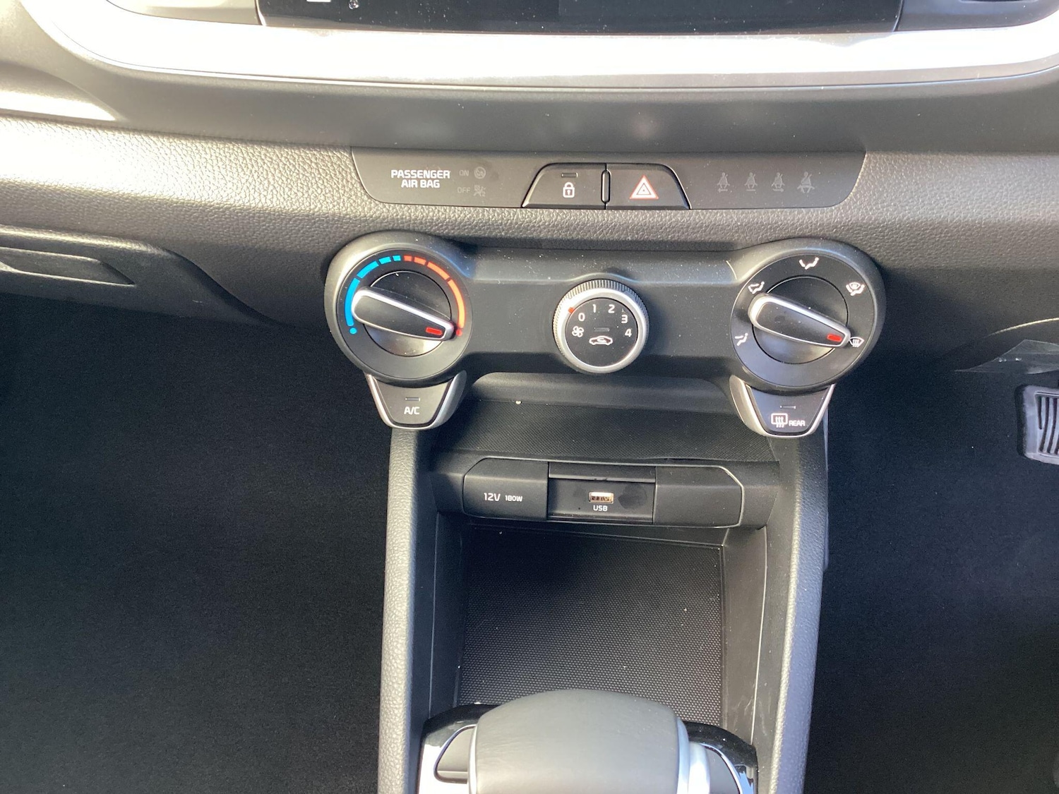 Used Kia Stonic 2025 for sale - 77021113: Photo 21