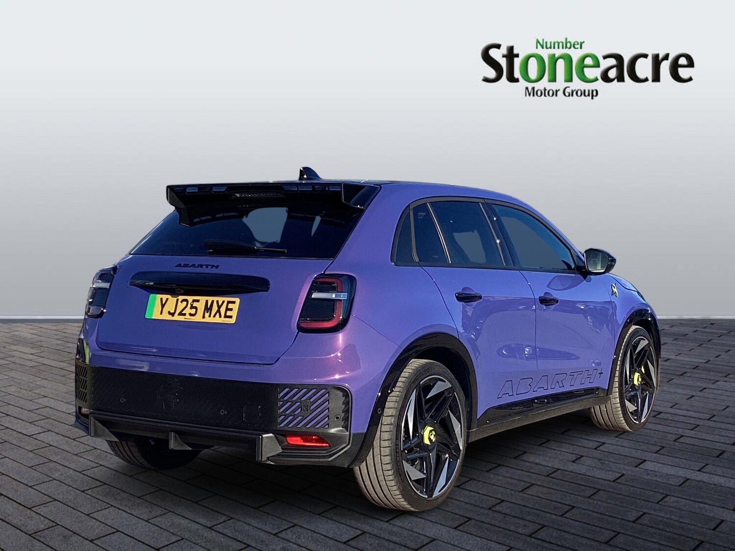 Used Abarth 600e 2025 for sale - 77799425: Photo 6