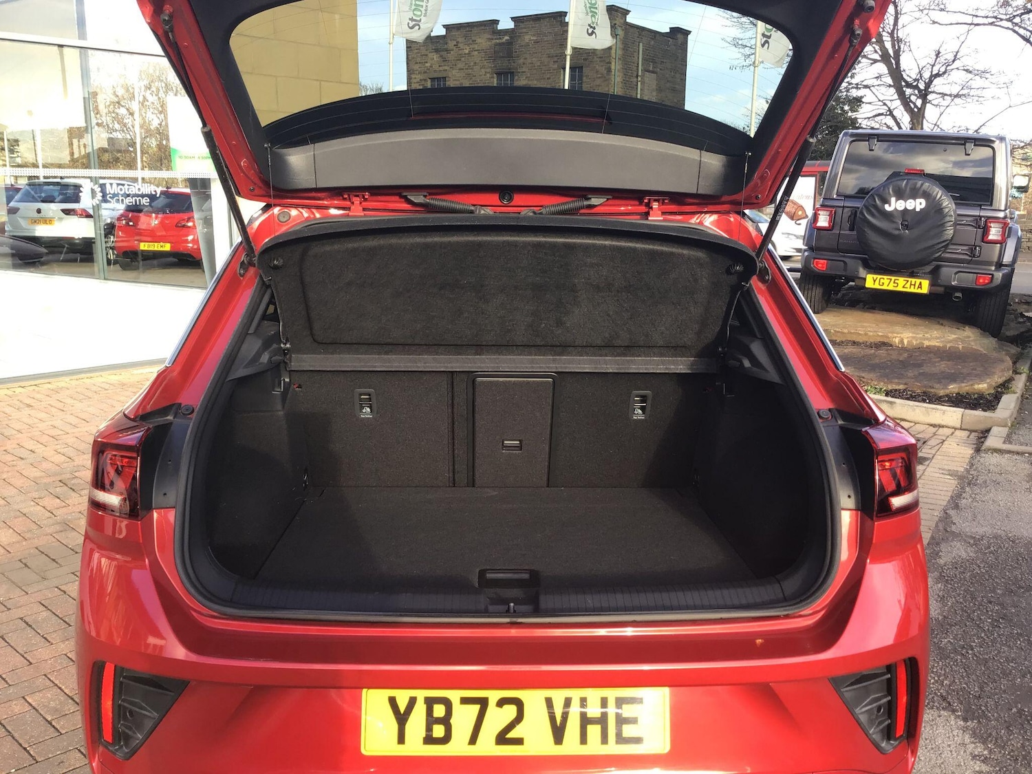 Used Volkswagen T-Roc 2022 for sale - 76942695: Photo 25