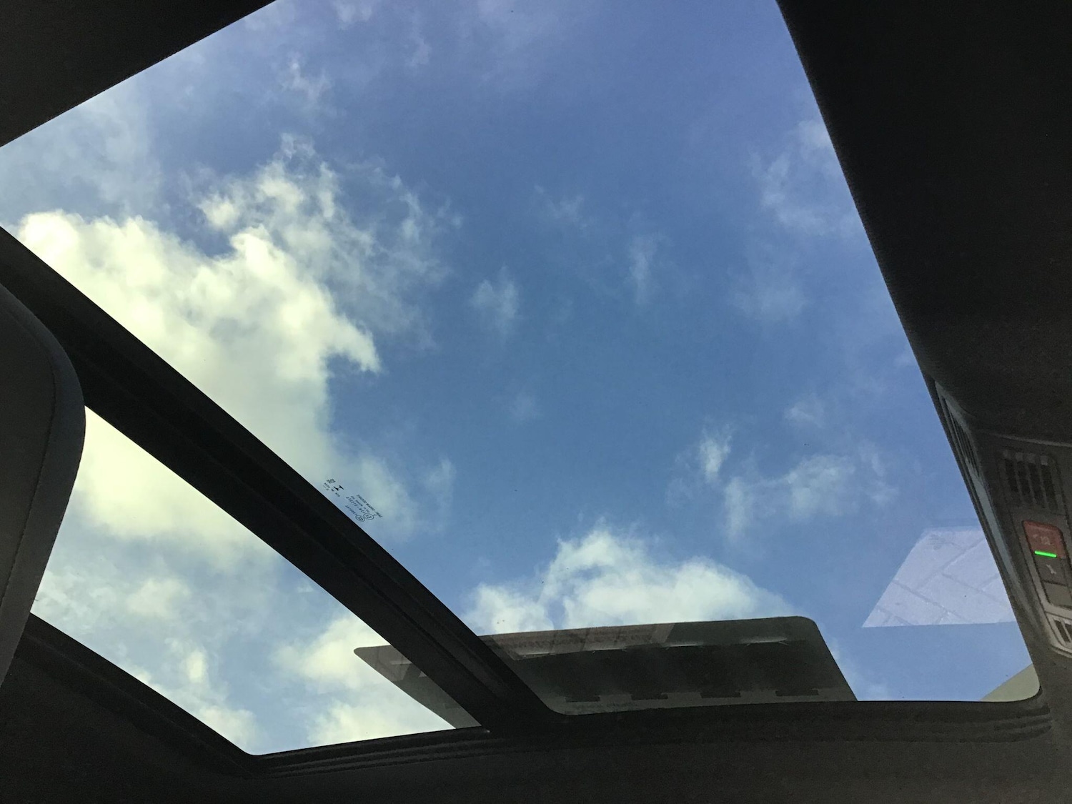 Used Volkswagen T-Roc 2022 for sale - 76942695: Photo 27