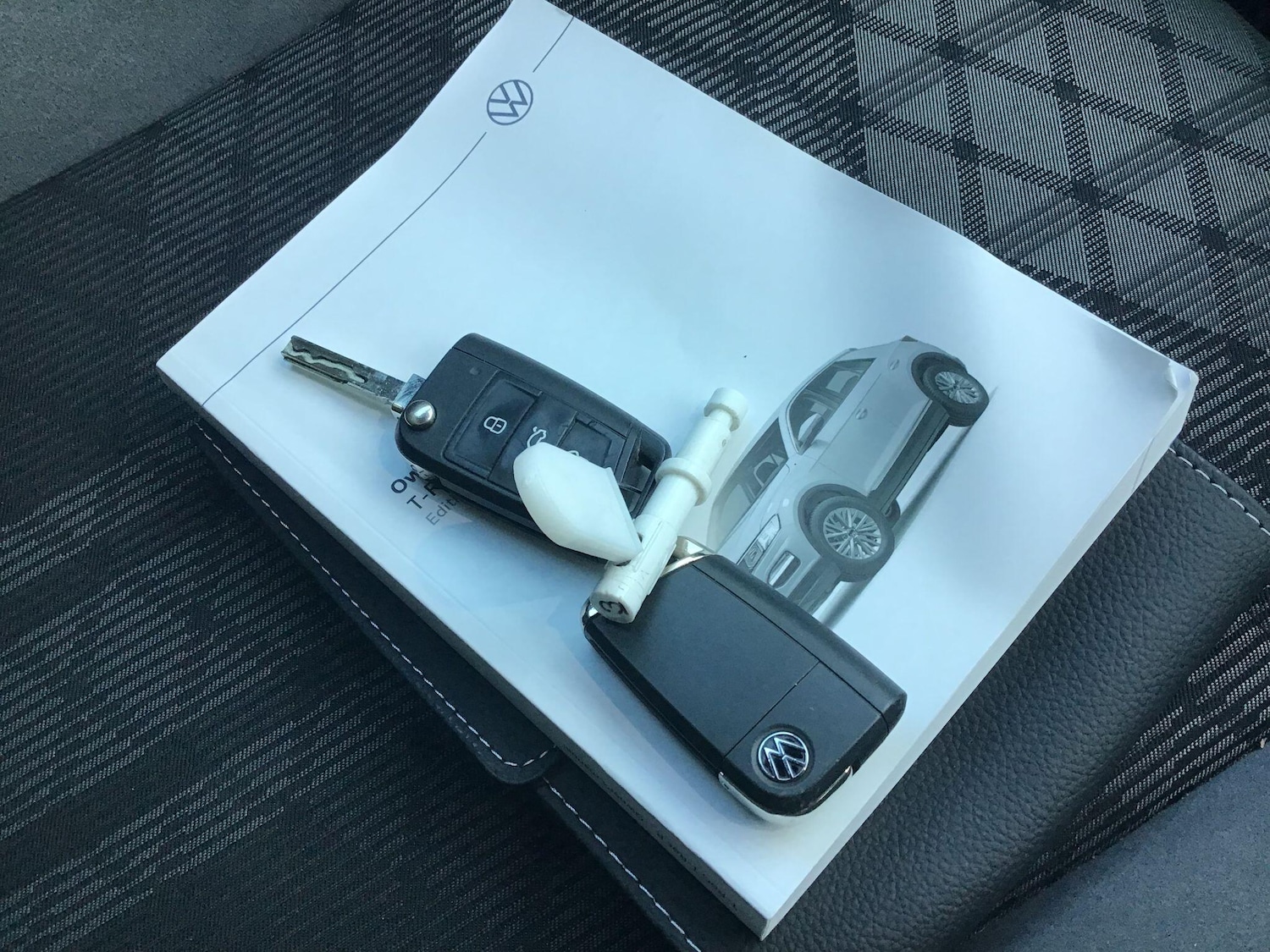 Used Volkswagen T-Roc 2022 for sale - 76942695: Photo 35