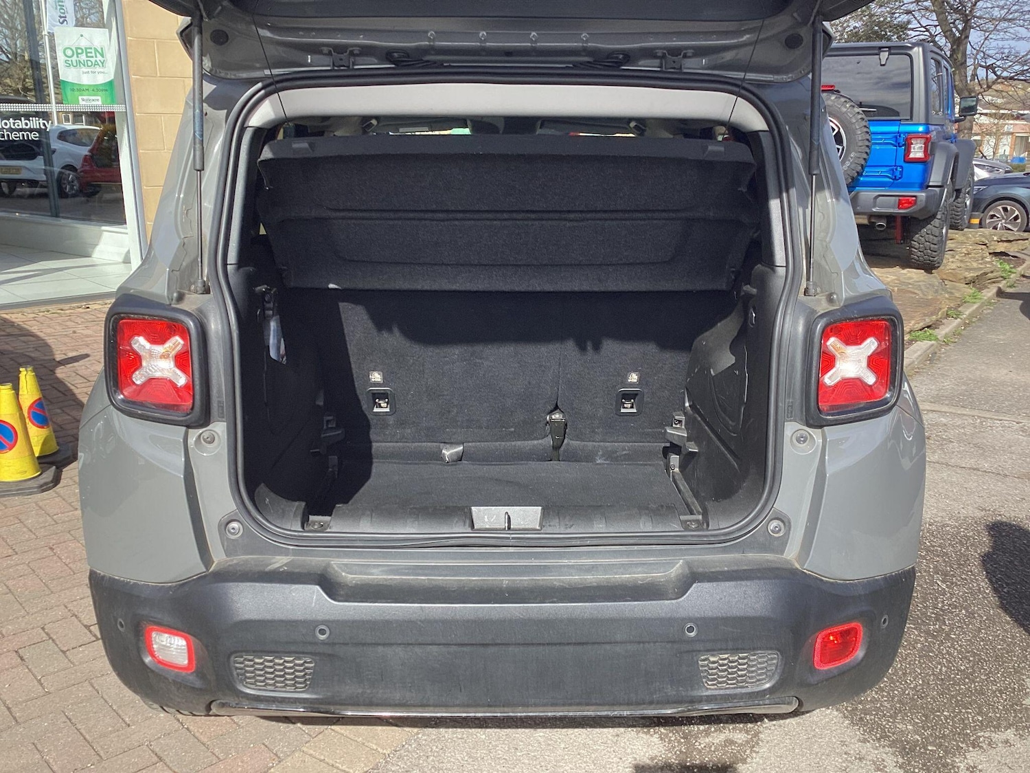 Used Jeep Renegade 2020 for sale - 78047463: Photo 10