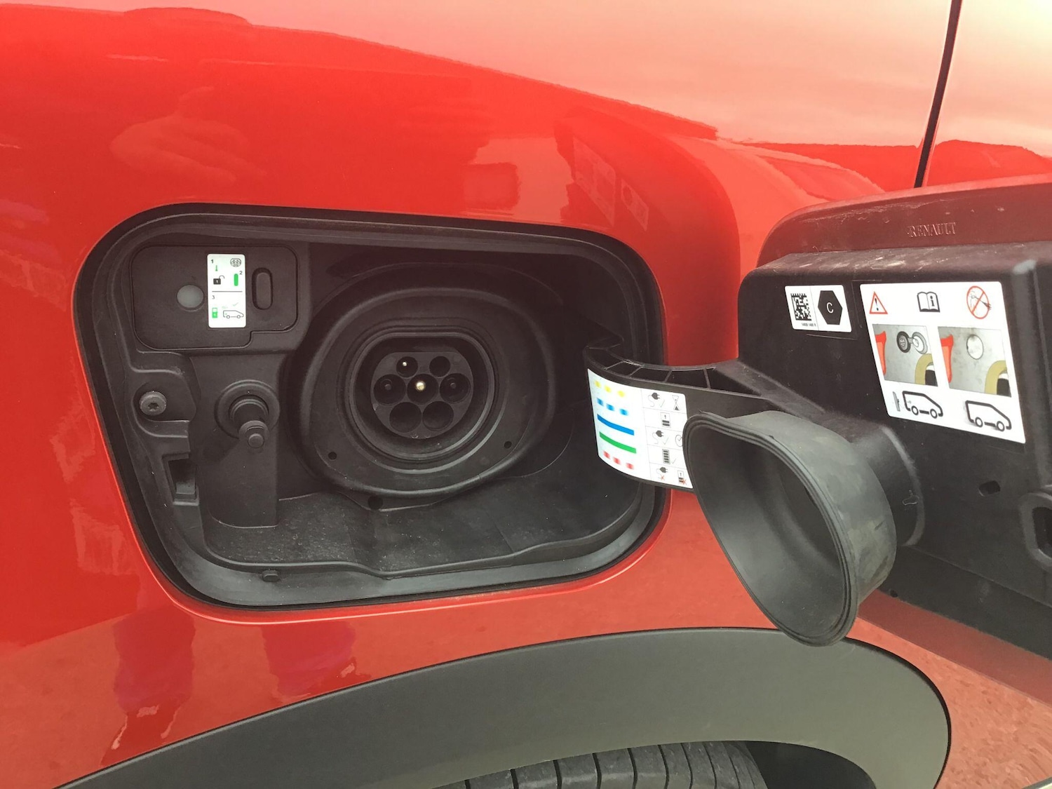 Used Renault Captur 2023 for sale - 76360952: Photo 26