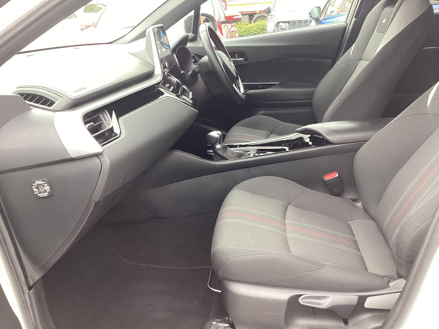 Used Toyota C-HR 2023 for sale - 78157300: Photo 13