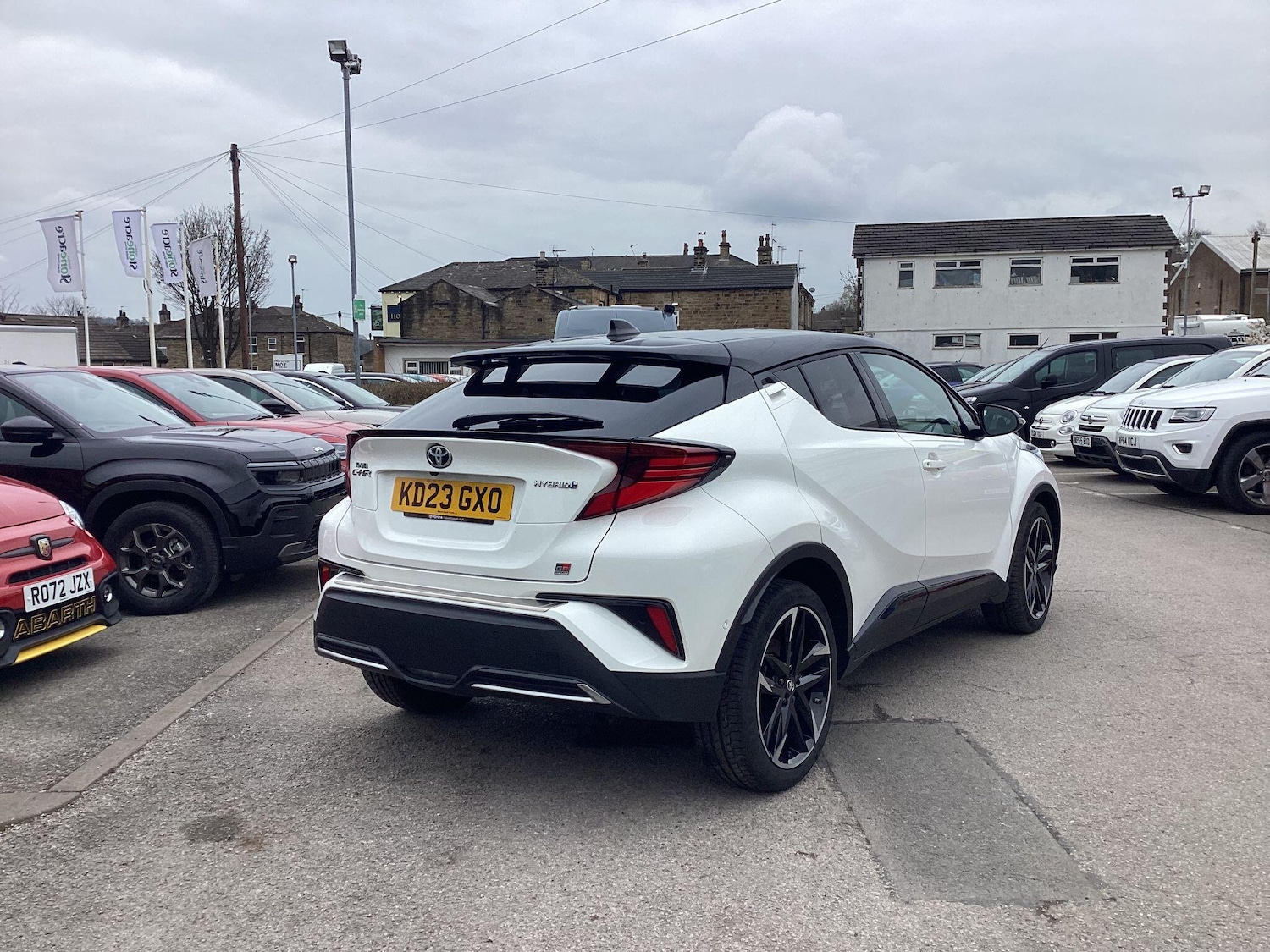 Used Toyota C-HR 2023 for sale - 78157300: Photo 2