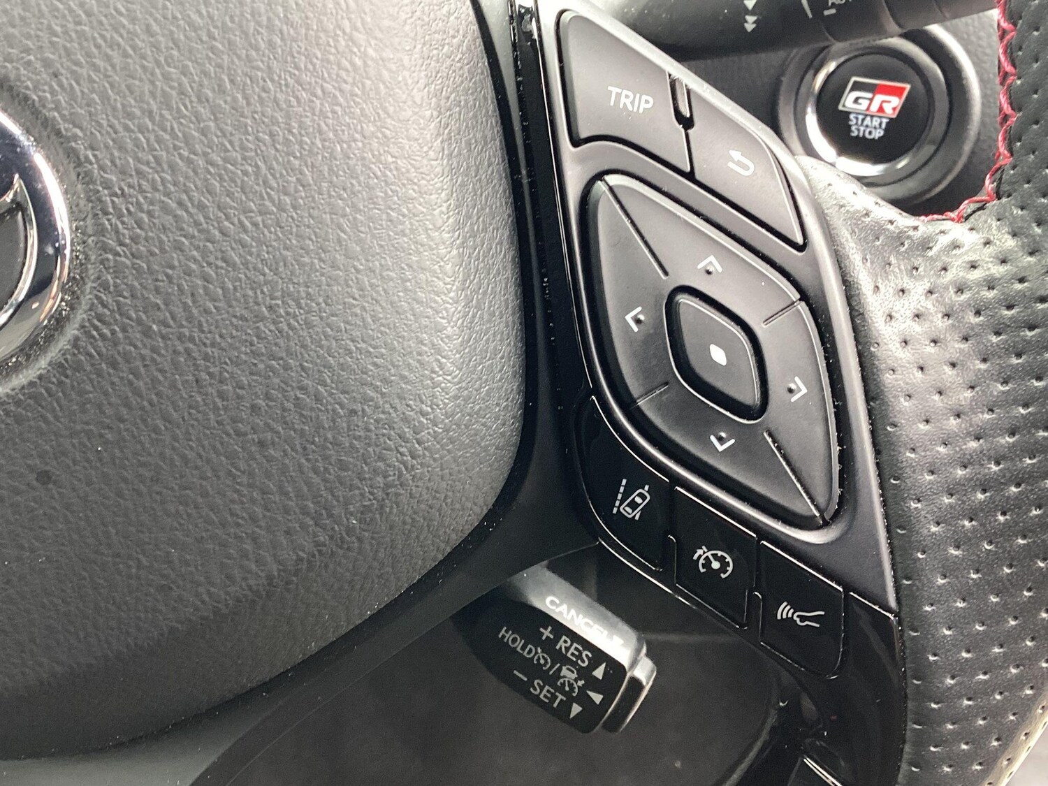 Used Toyota C-HR 2023 for sale - 78157300: Photo 20