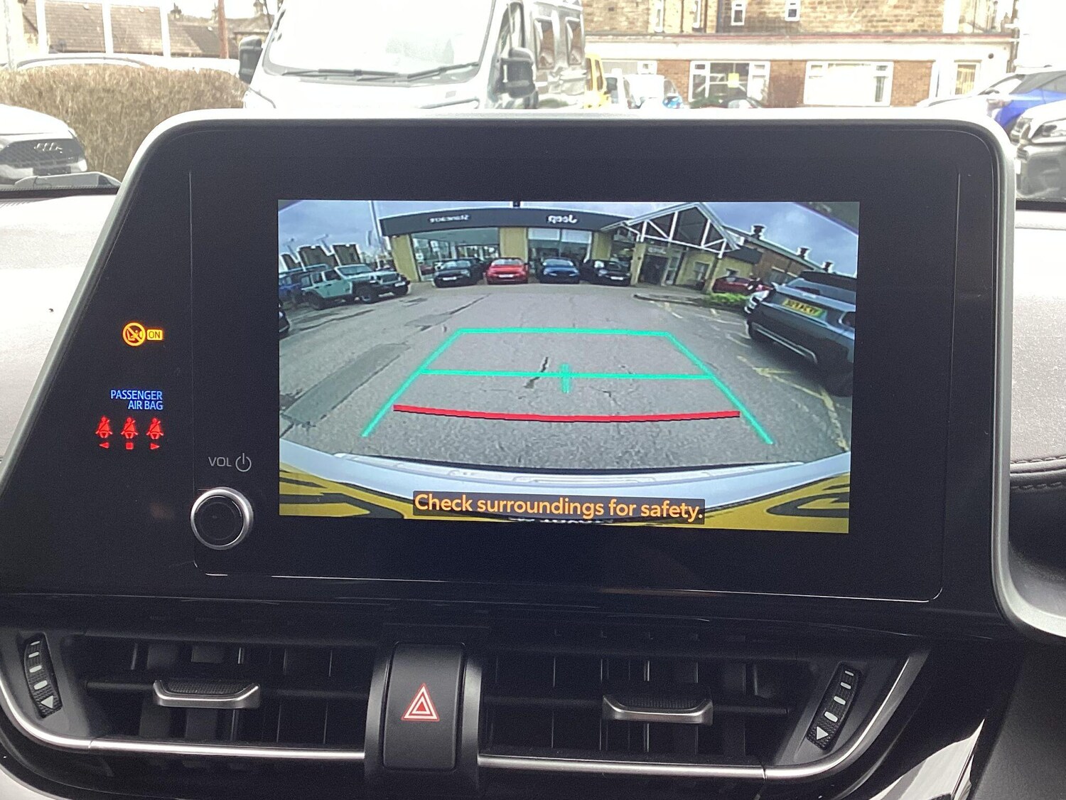 Used Toyota C-HR 2023 for sale - 78157300: Photo 24