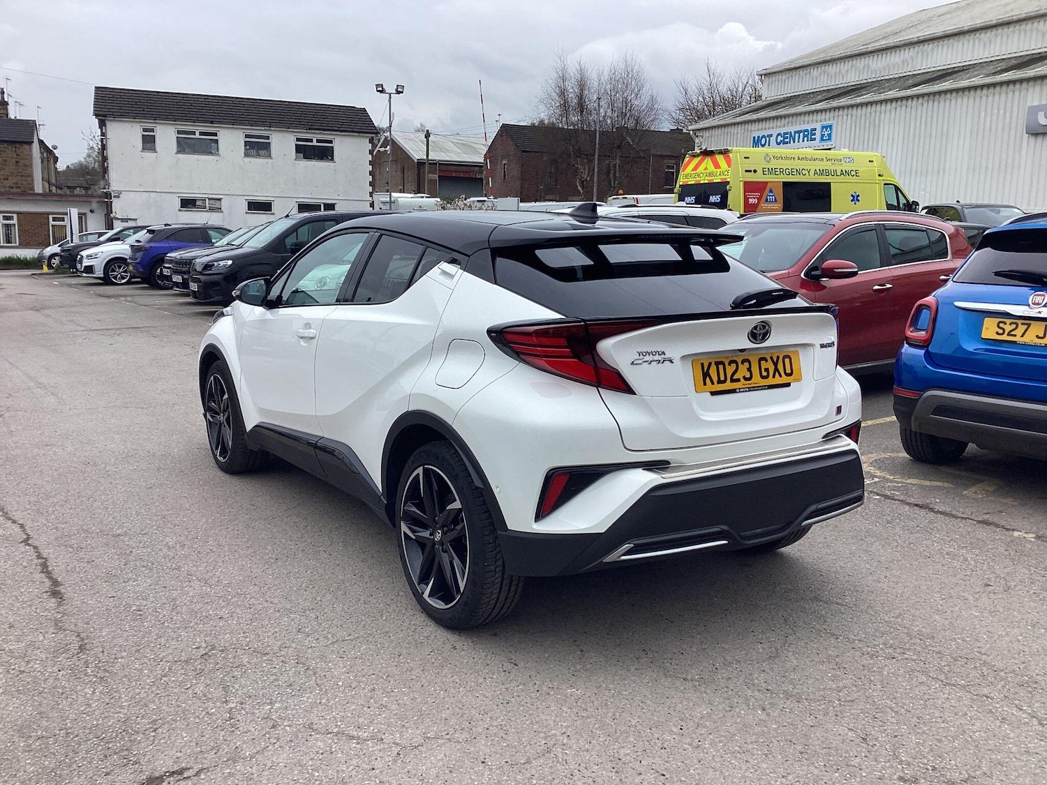 Used Toyota C-HR 2023 for sale - 78157300: Photo 4