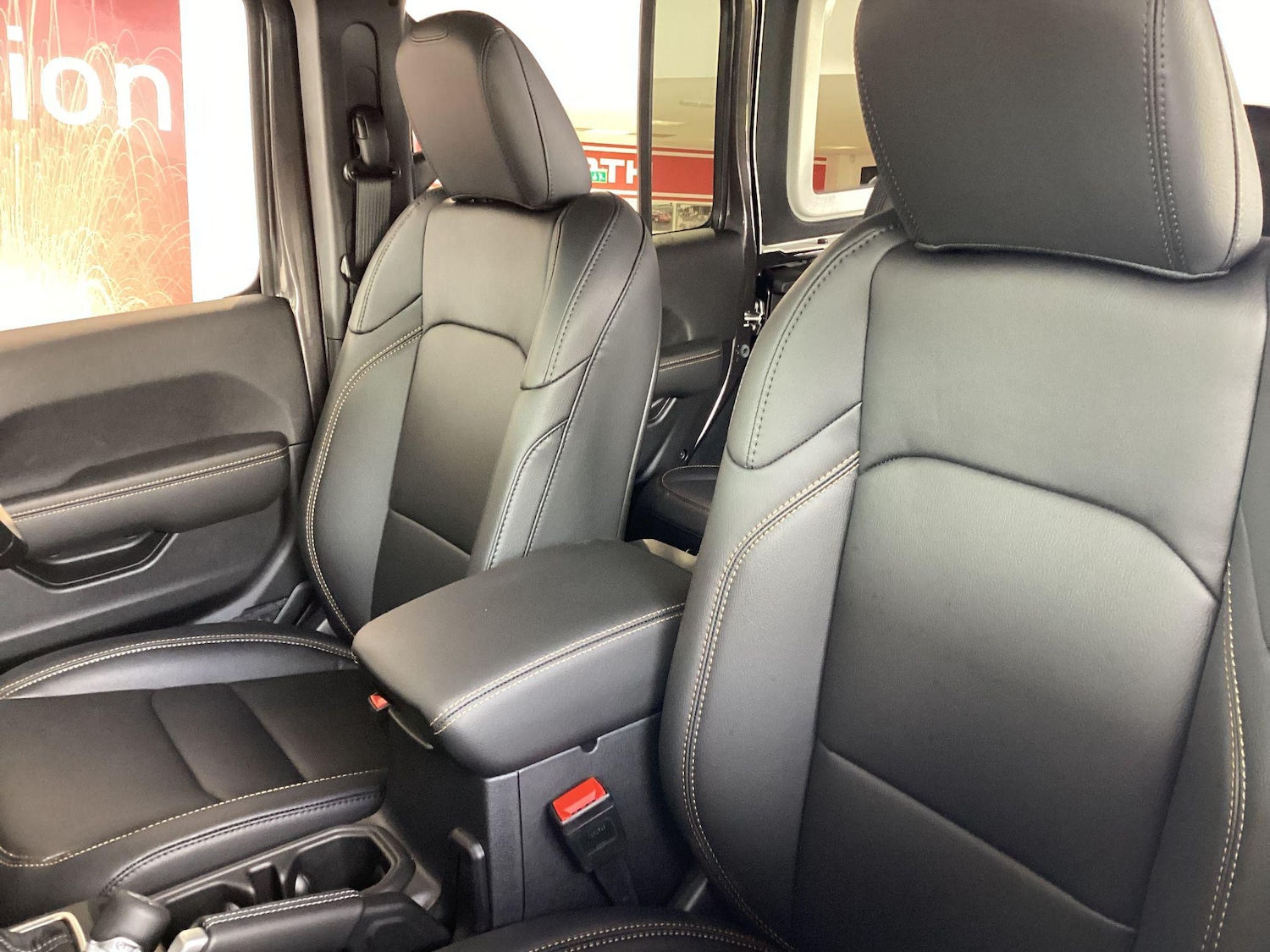 Used Jeep Wrangler 2025 for sale - 76136538: Photo 11