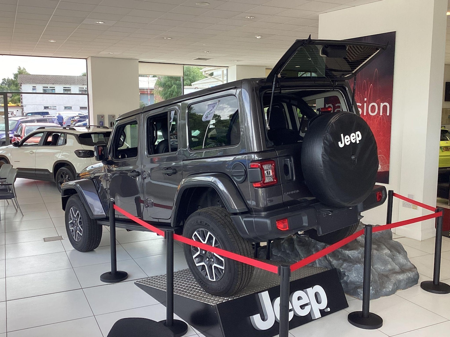 Used Jeep Wrangler 2025 for sale - 76136538: Photo 4